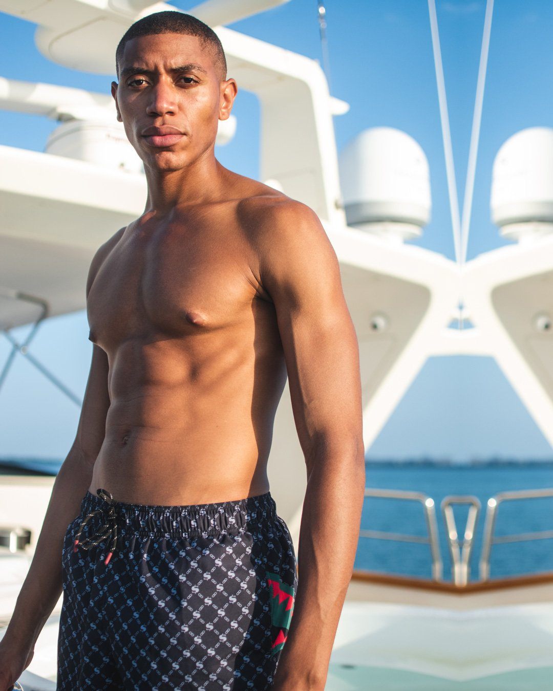 MIDNIGHT MONEY PATTERN SHOTO SWIM TRUNKS