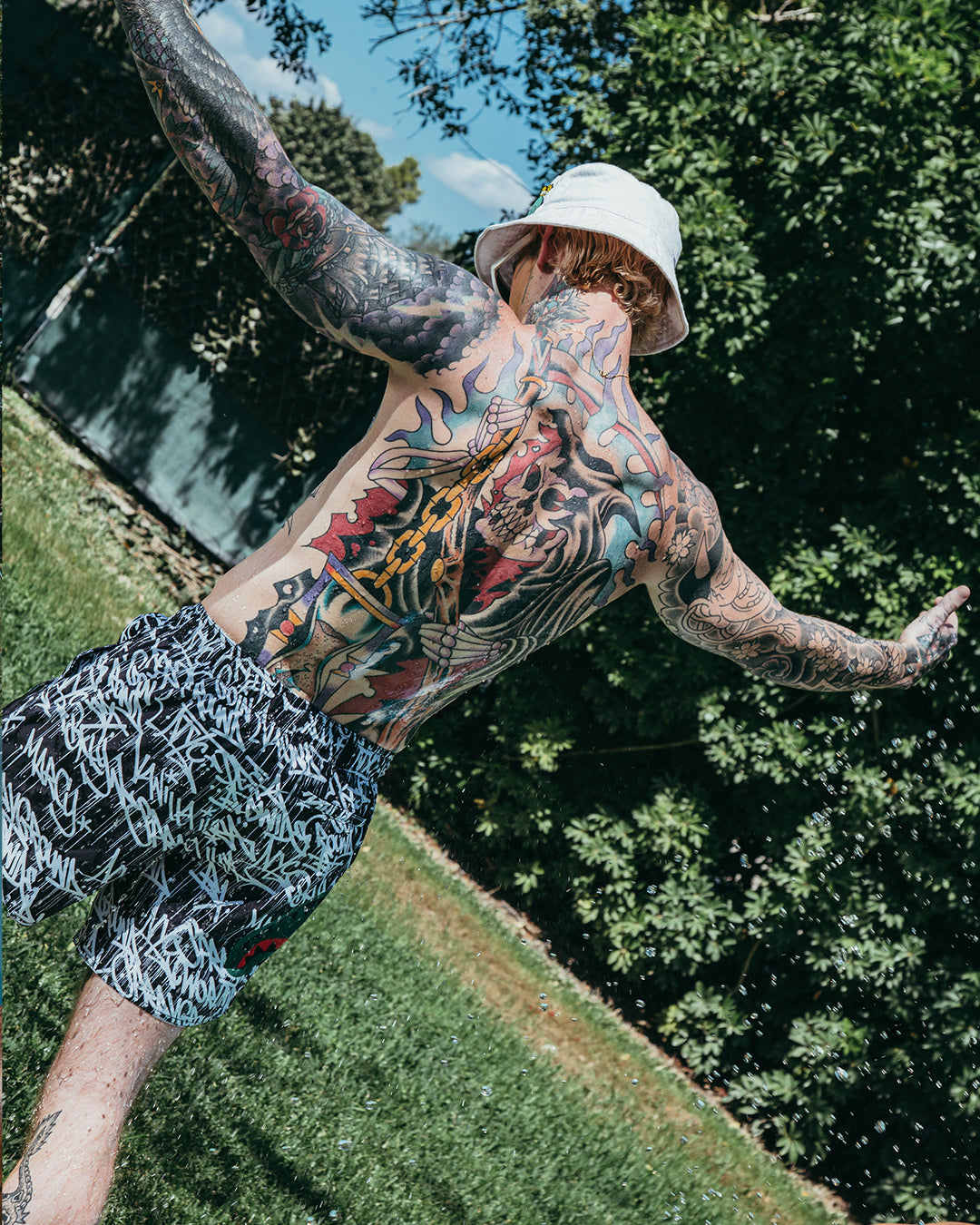 SCRIBBLE SHARK SHOTO SWIM TRUNKS