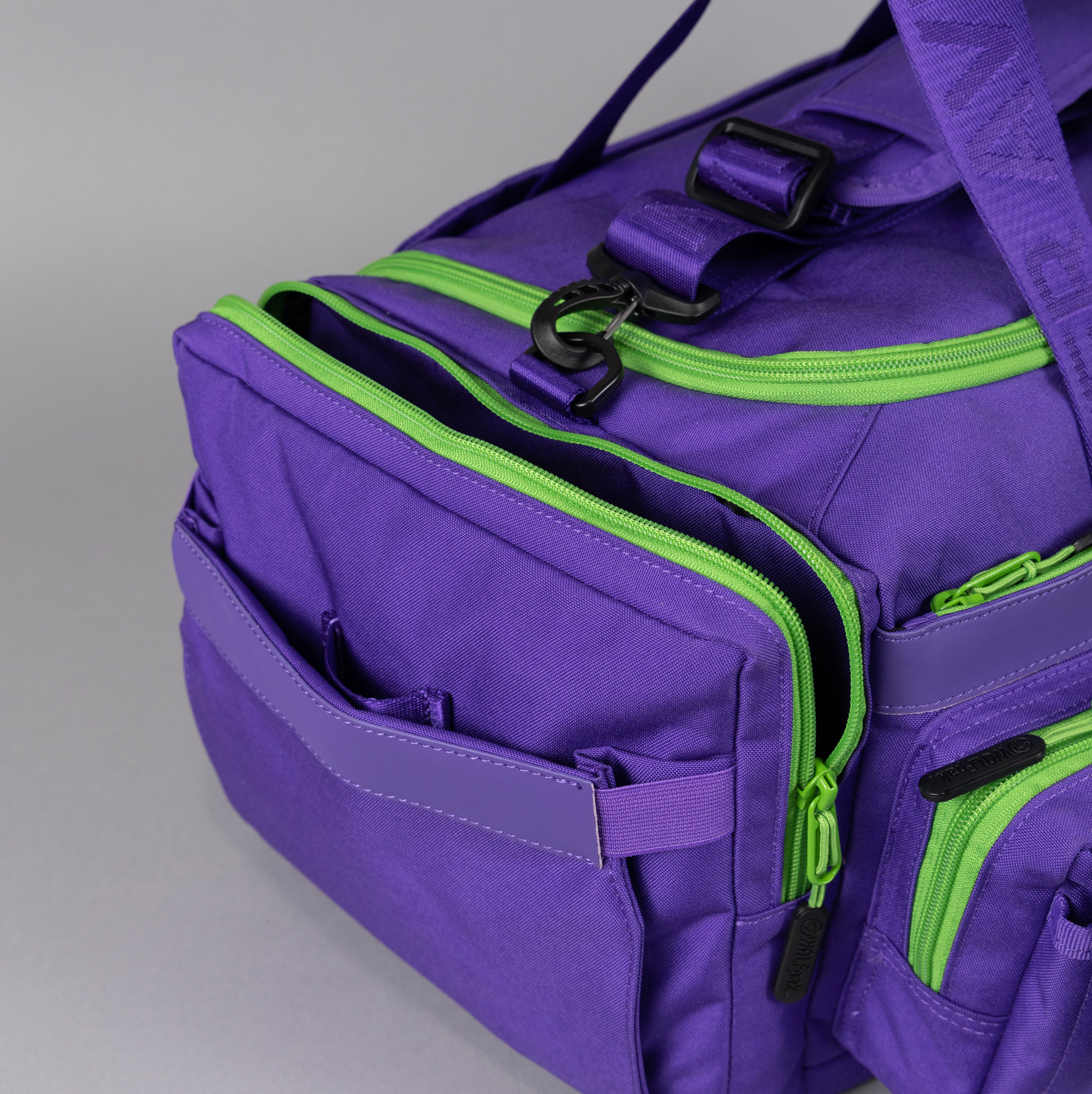30L Perfect Duffle Bag Joker