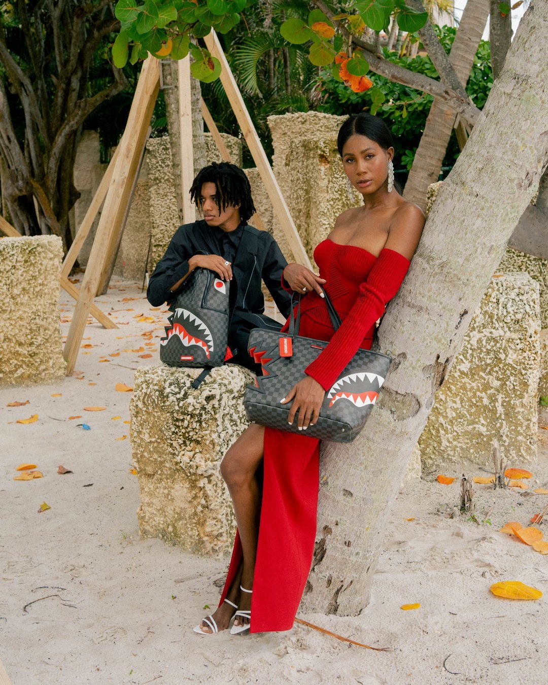 SHARK BITE SHARKS IN PARIS GRAY TOTE