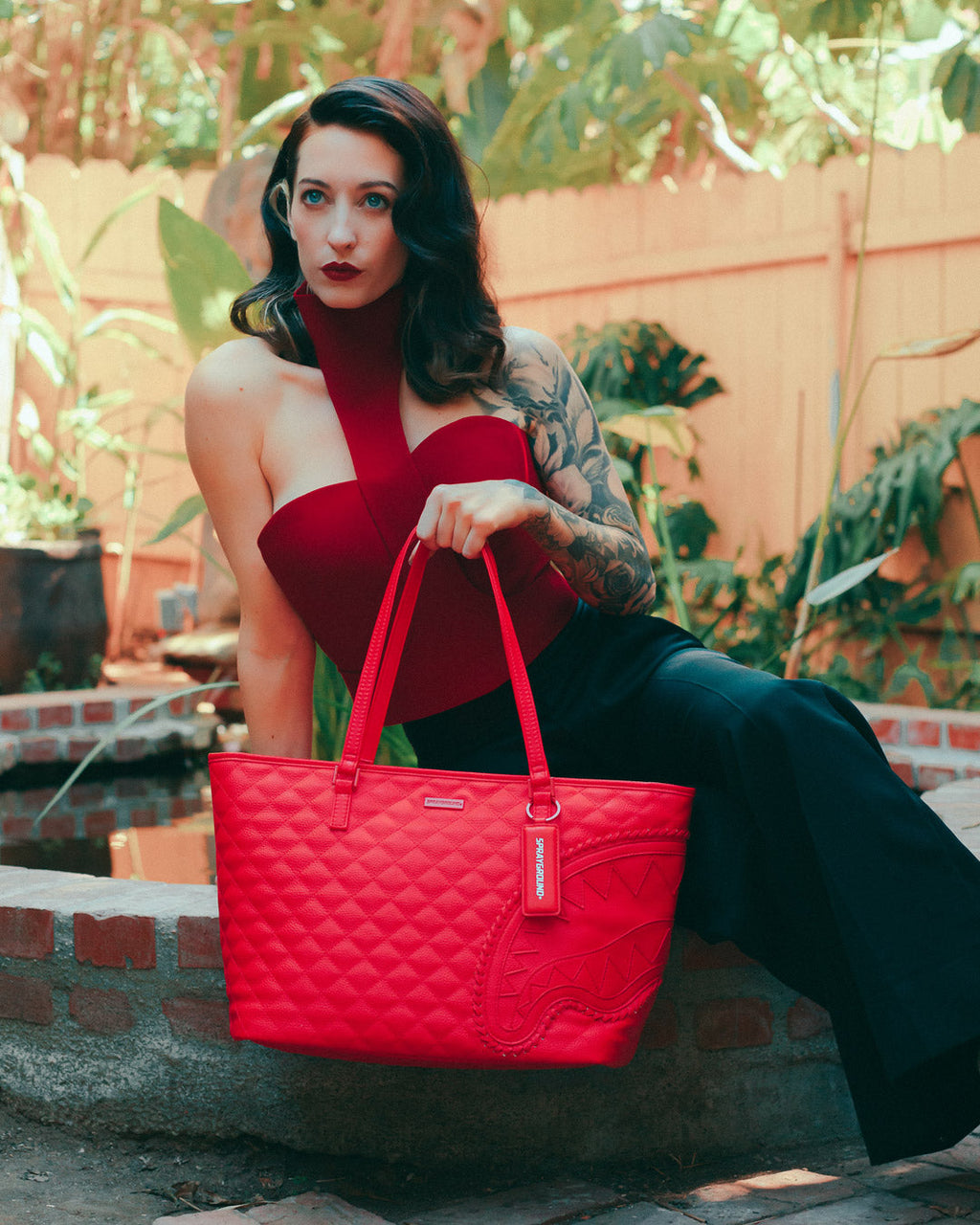 RED RIVIERA TOTE