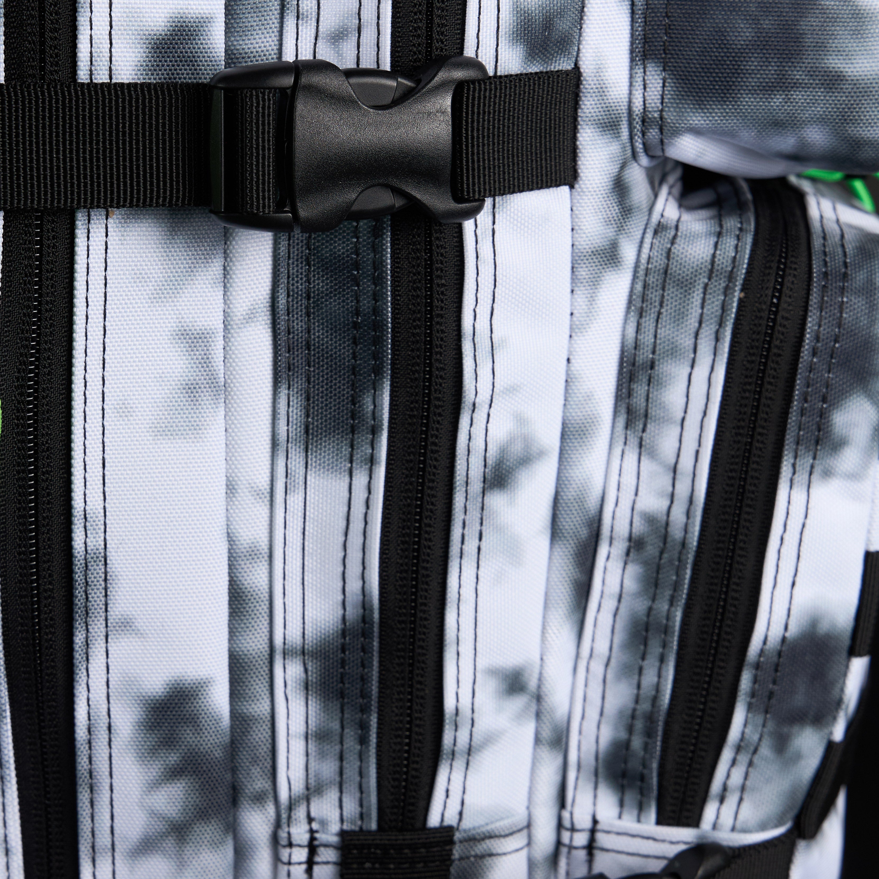 35L Backpack Graffiti Green