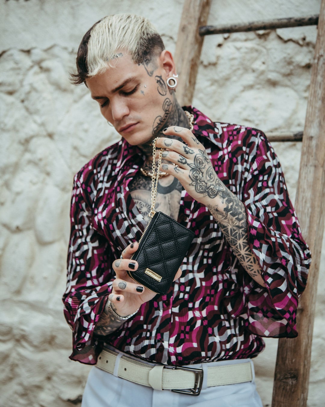 NOIR QUILT GOLD CHAIN SHARK WALLET