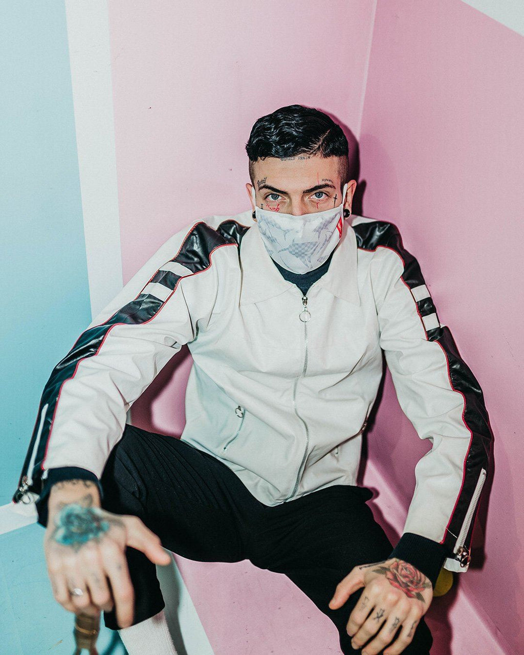 SHARK CHECK (WHITE) FACE MASK