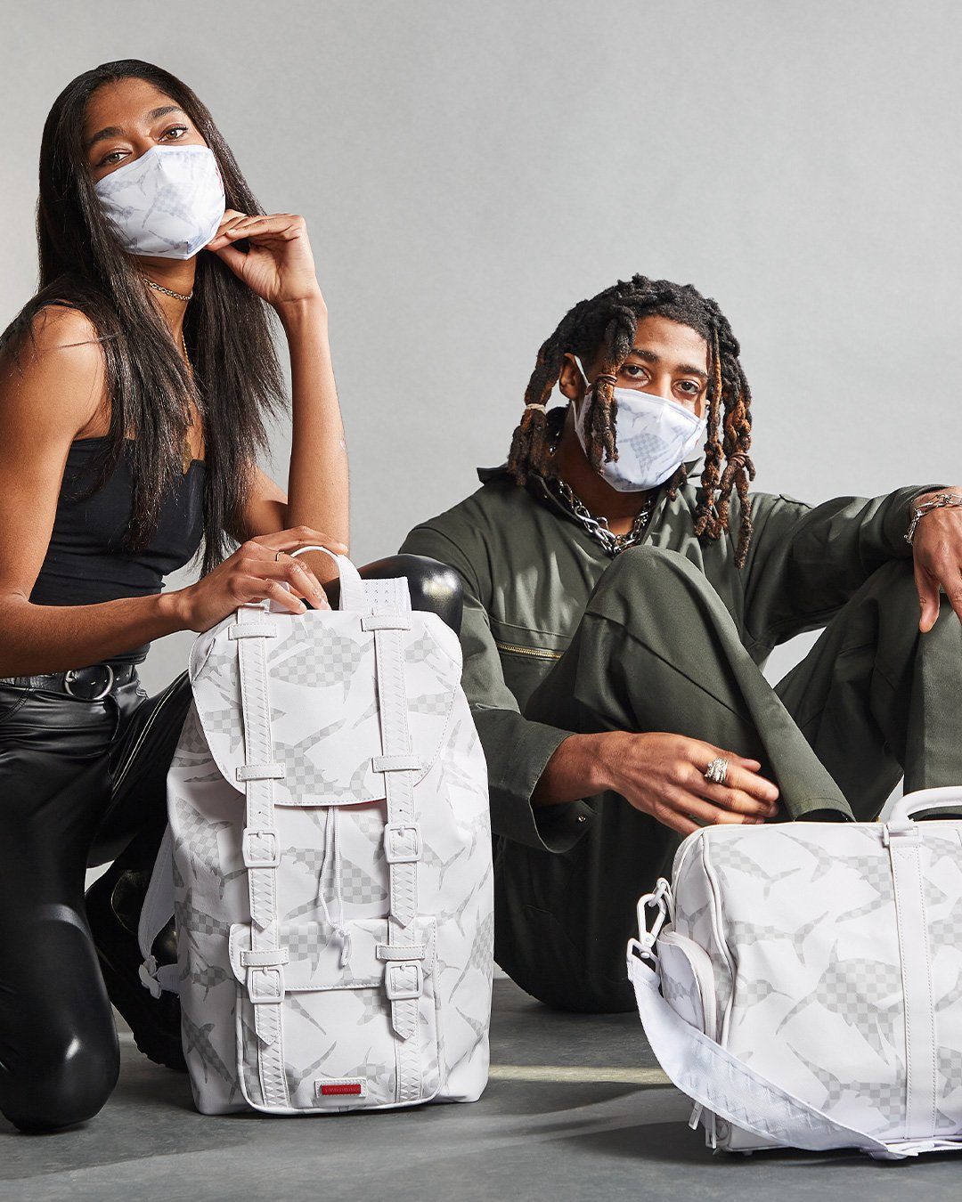 SHARK CHECK (WHITE) FACE MASK