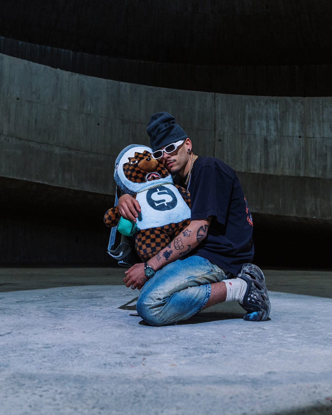 THE RIZZLER MONEYBEAR TEDDYBEAR BACKPACK