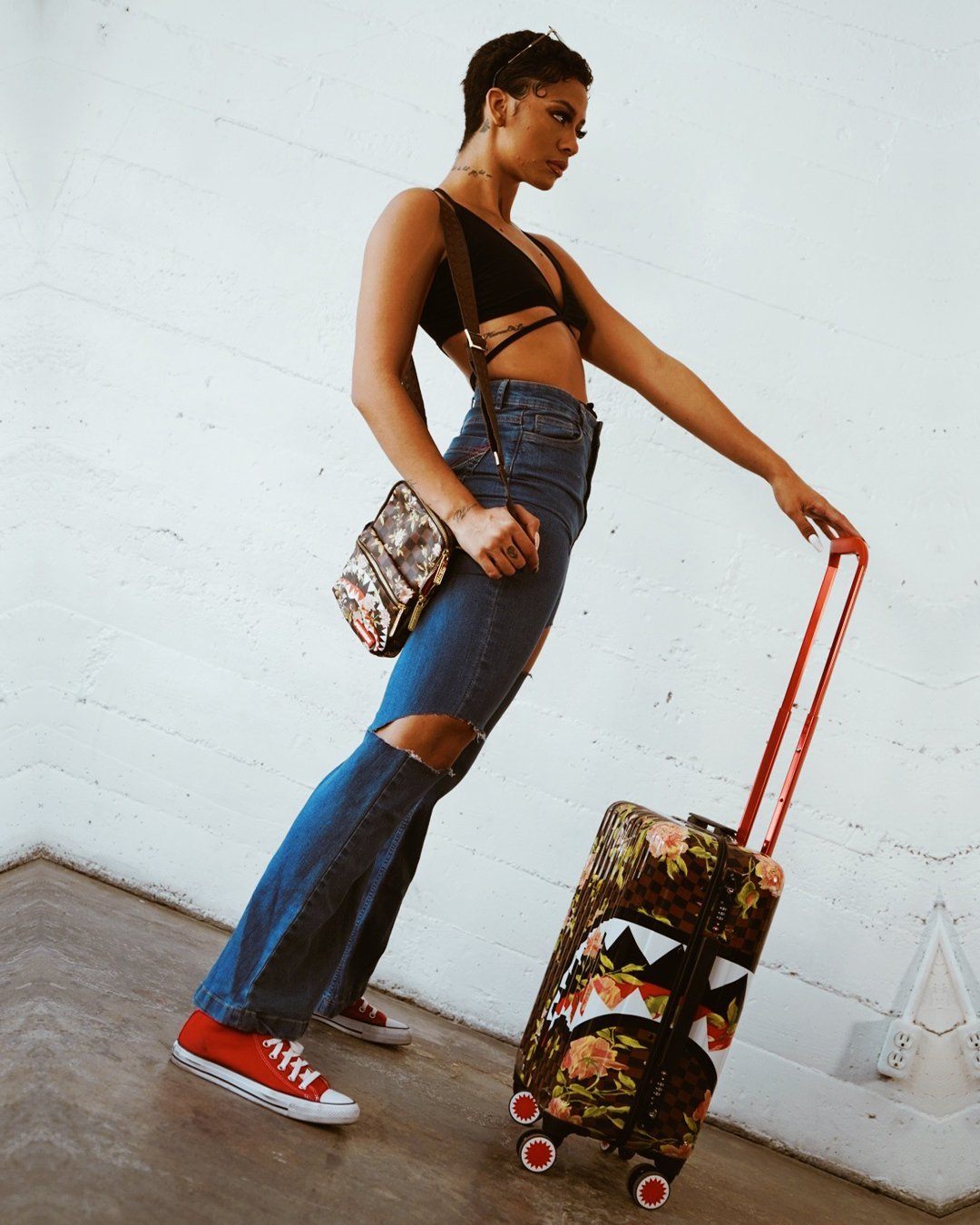 SHARKFLOWER 21.5” CARRY-ON SHARKNAUTICS LUGGAGE